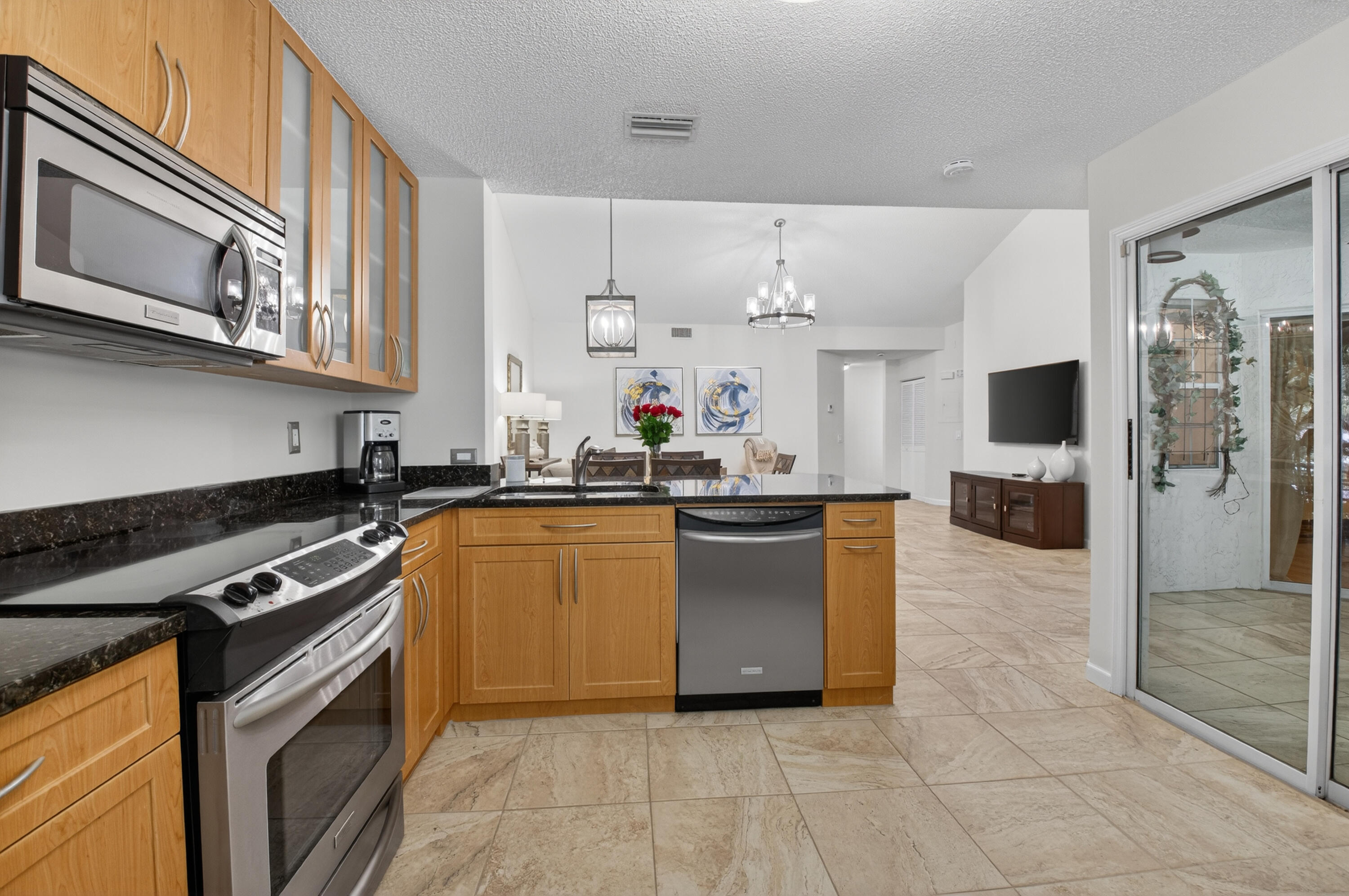 6658 Via Regina, Unit 10 Boca Raton, FL 33433 - Photo 8 of 58 Kitchen