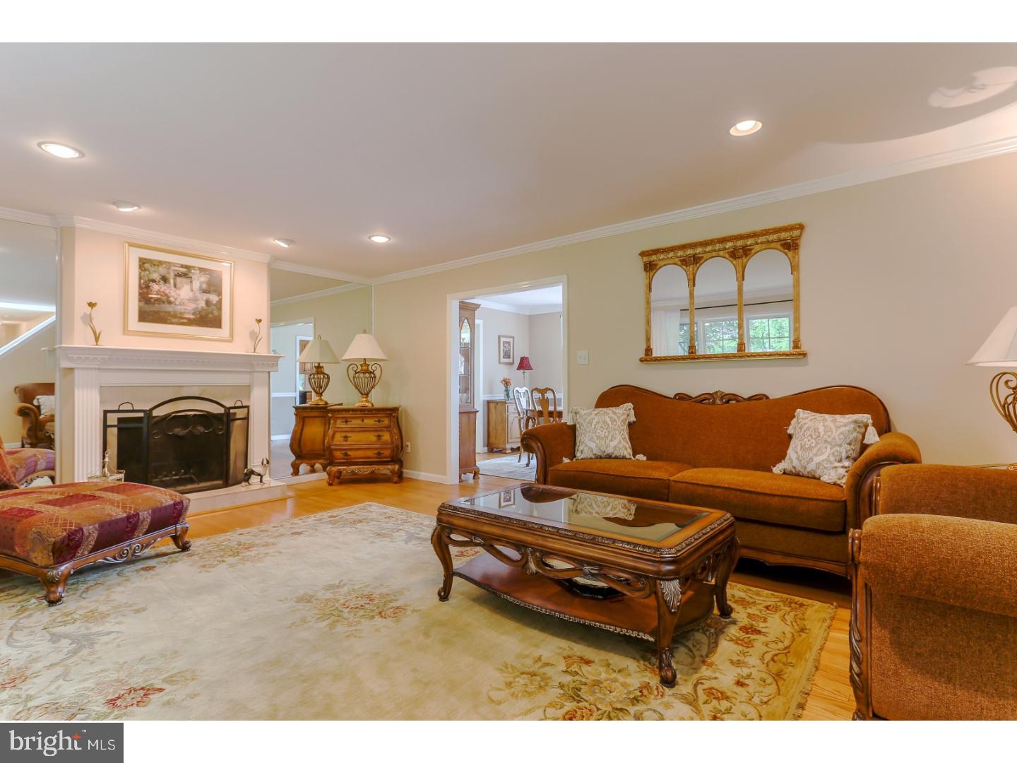 3657 Providence Road Newtown Square, PA 19073 - Photo 3 of 24 Living Room