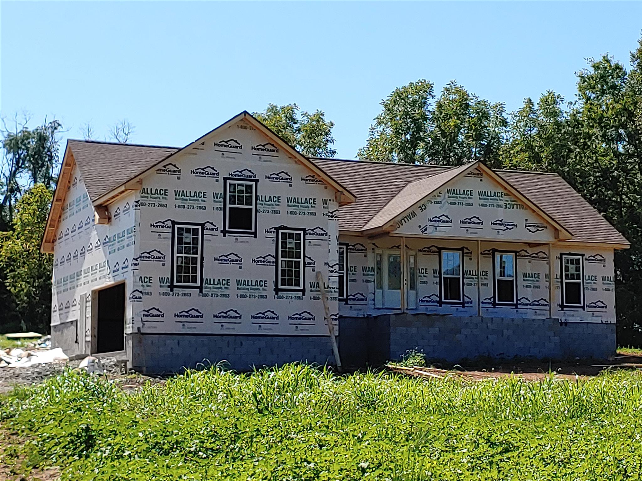 4083 Martins Chapel Road Springfield, TN 37172 - Photo 1 of 9 a front view of a house with a garden