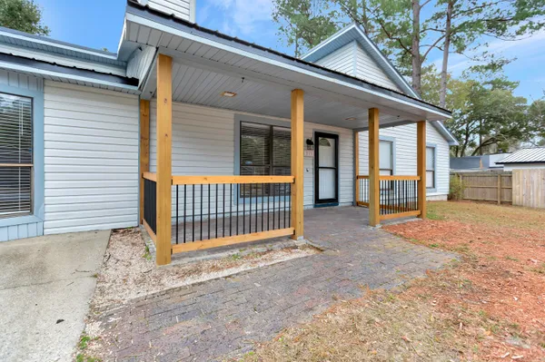 $2,100 | 213 Sagebrush Lane, Summerville, SC 29483