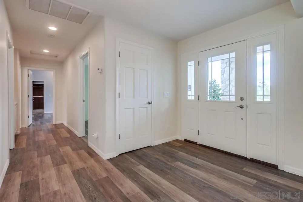 227 Hutchison Street Vista, CA 92084 - Photo 25 of 58