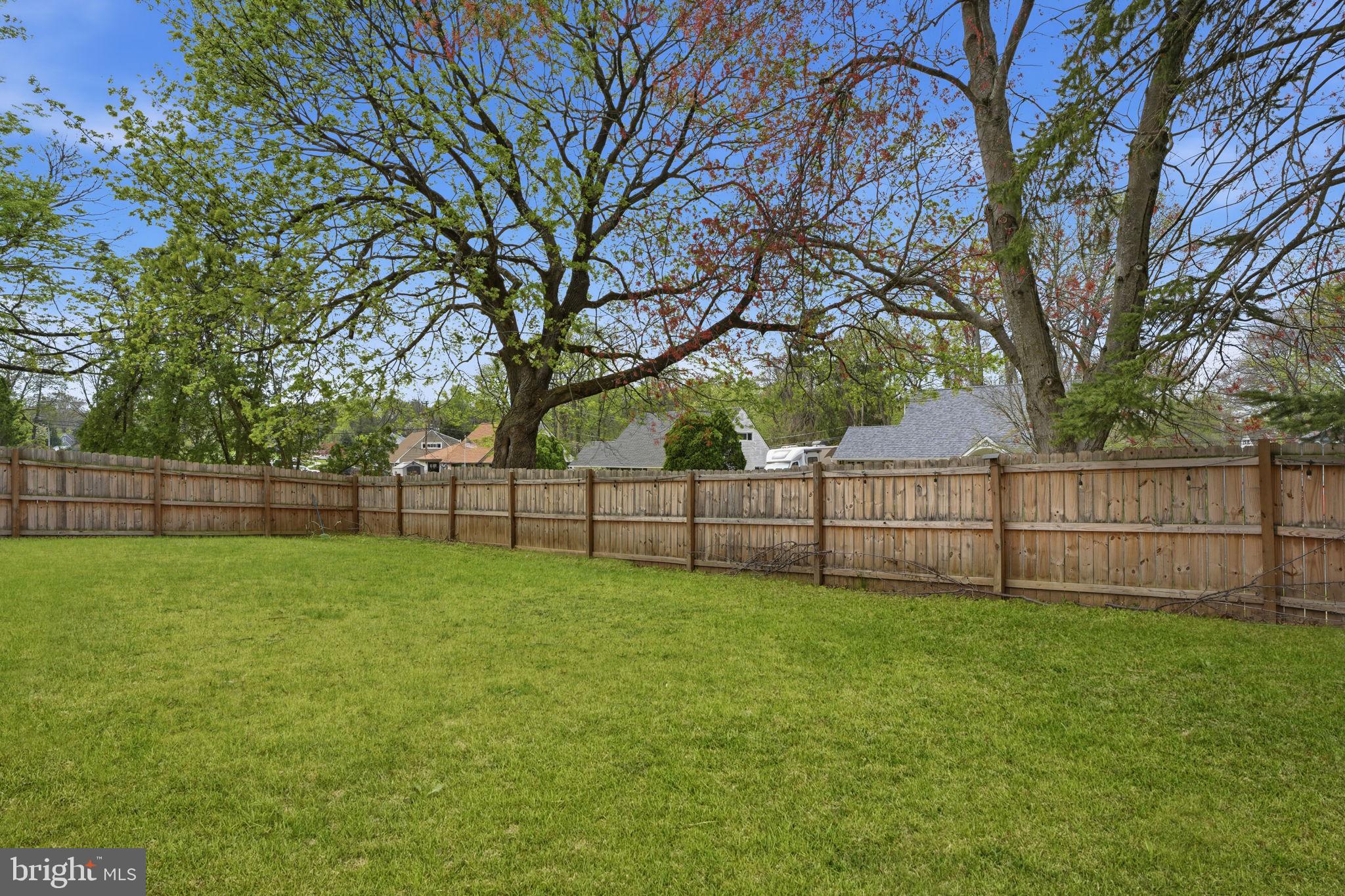 1 Larkspur Road Levittown, PA 19056 - Photo 23 of 32