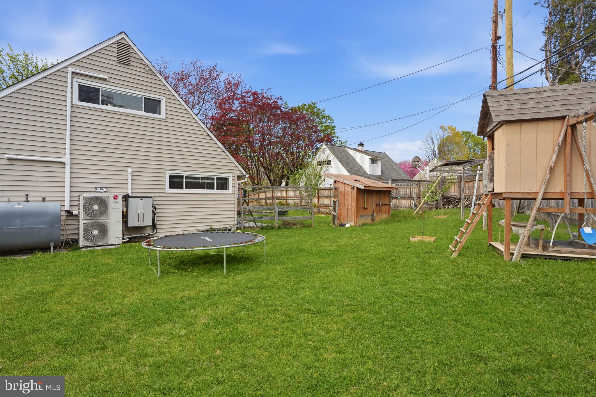 1 Larkspur Road Levittown, PA 19056 - Photo 26 of 32