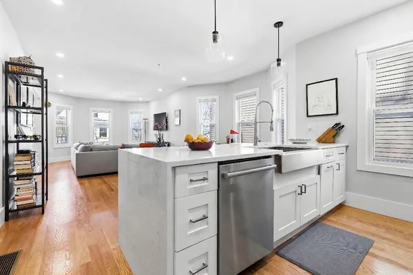 $1,100,000 | 32 Cambridge Terrace, Unit 1, Cambridge, MA 02140