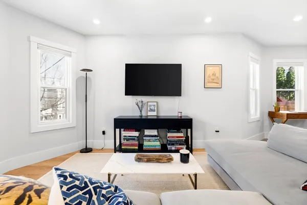 $1,100,000 | 32 Cambridge Terrace, Unit 1, Cambridge, MA 02140