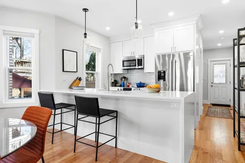 $1,100,000 | 32 Cambridge Terrace, Unit 1, Cambridge, MA 02140