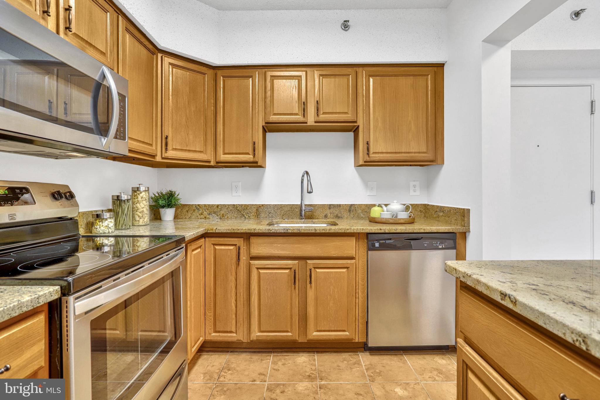 5505 Seminary Road, Unit 1614N Falls Church, VA 22041 - Photo 5 of 60