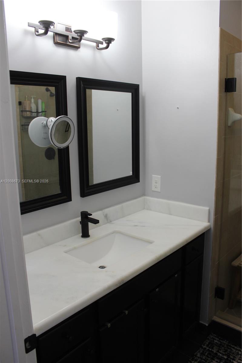 3211 Southeast 6th Street Homestead, FL 33033 - Photo 7 of 29