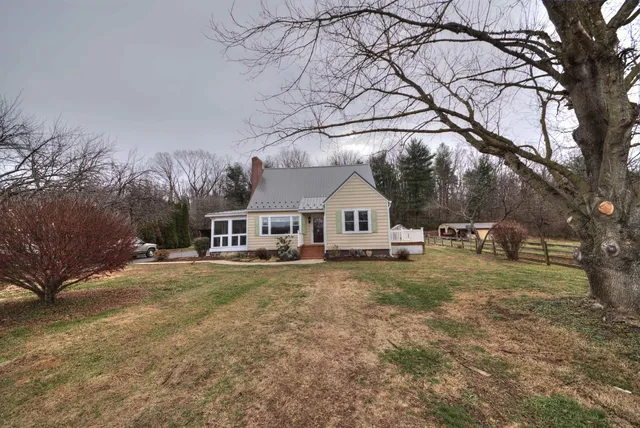 $350,000 | 7011 South East Highway, Elkton, VA 22827