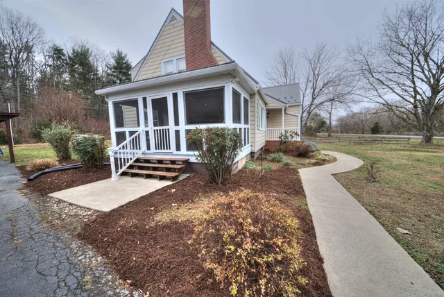 $350,000 | 7011 South East Highway, Elkton, VA 22827