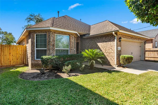 $2,200 | 5212 New Orleans Street, Houston, TX 77020