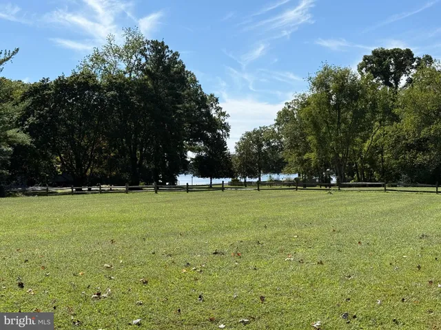 a view of outdoor space