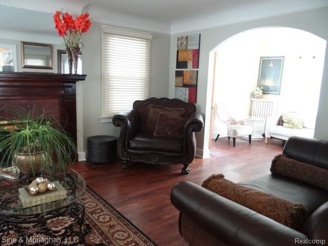 863 Barrington Road Grosse Pointe, MI 48230 - Photo 12 of 30 16 lr 2.jpg