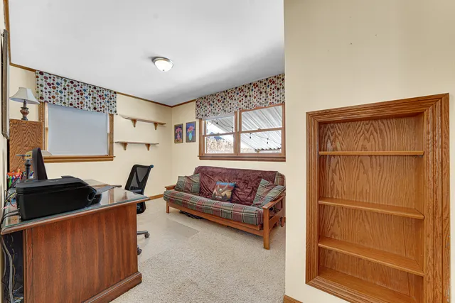 $420,000 | 517 Amherst Avenue, Des Plaines, IL 60016