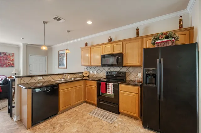$329,500 | 305 Holleman Drive, Unit 902, College Station, TX 77840