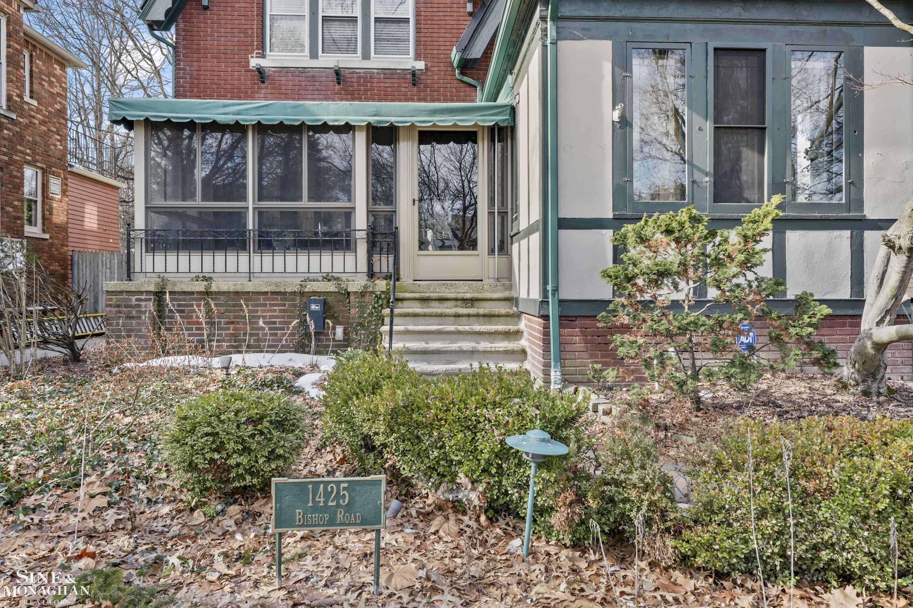 1425 Bishop Road Grosse Pointe Park, MI 48230 - Photo 2 of 62