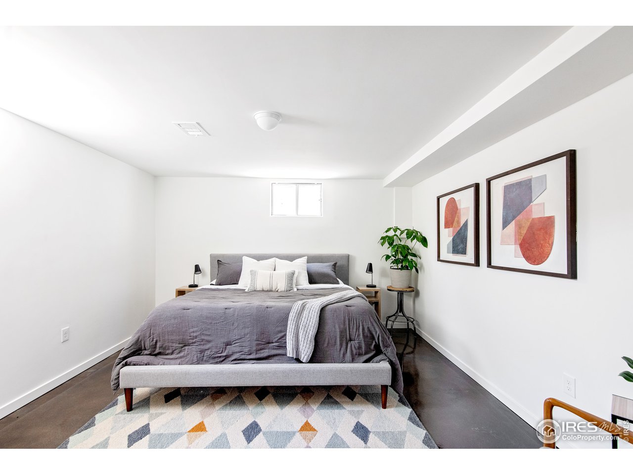 8835 Pine Cone Lane Niwot, CO 80503 - Photo 23 of 32 guest bedroom
