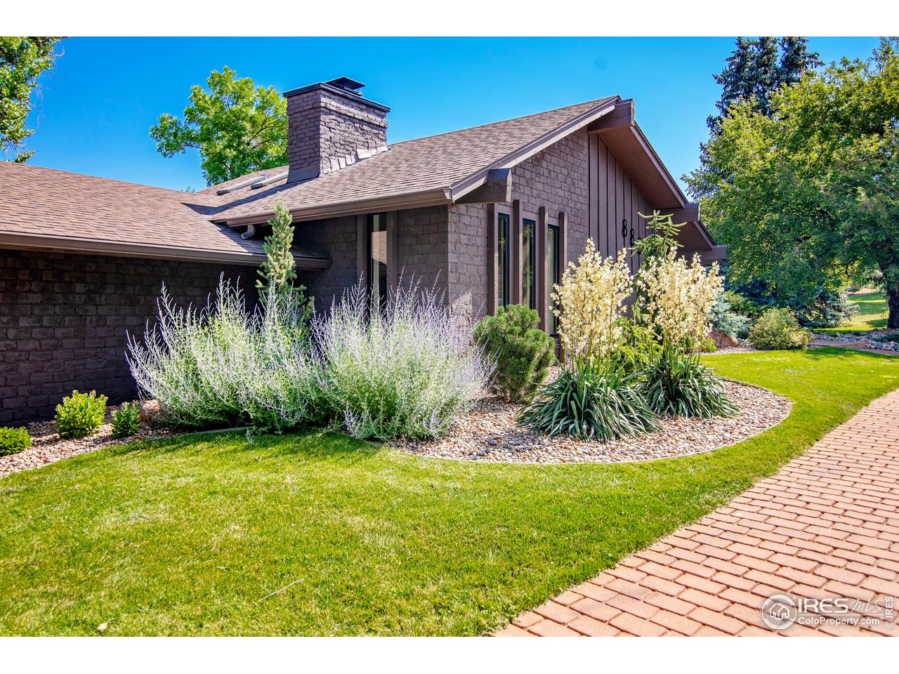 8835 Pine Cone Lane Niwot, CO 80503 - Photo 28 of 32 beautiful landscaping