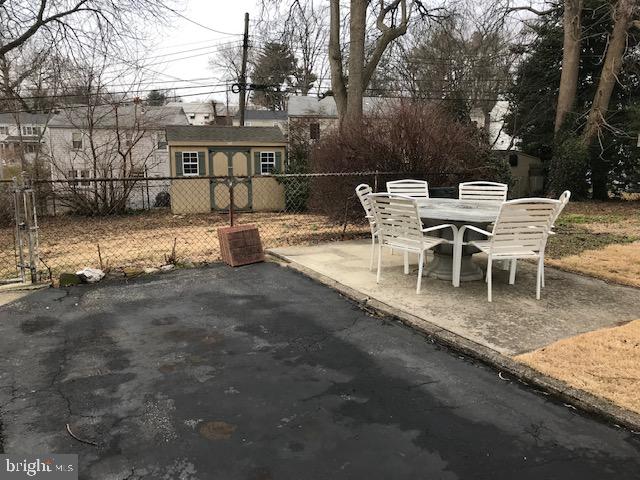 268 West Roland Road Brookhaven, PA 19015 - Photo 3 of 26 Private Driveway