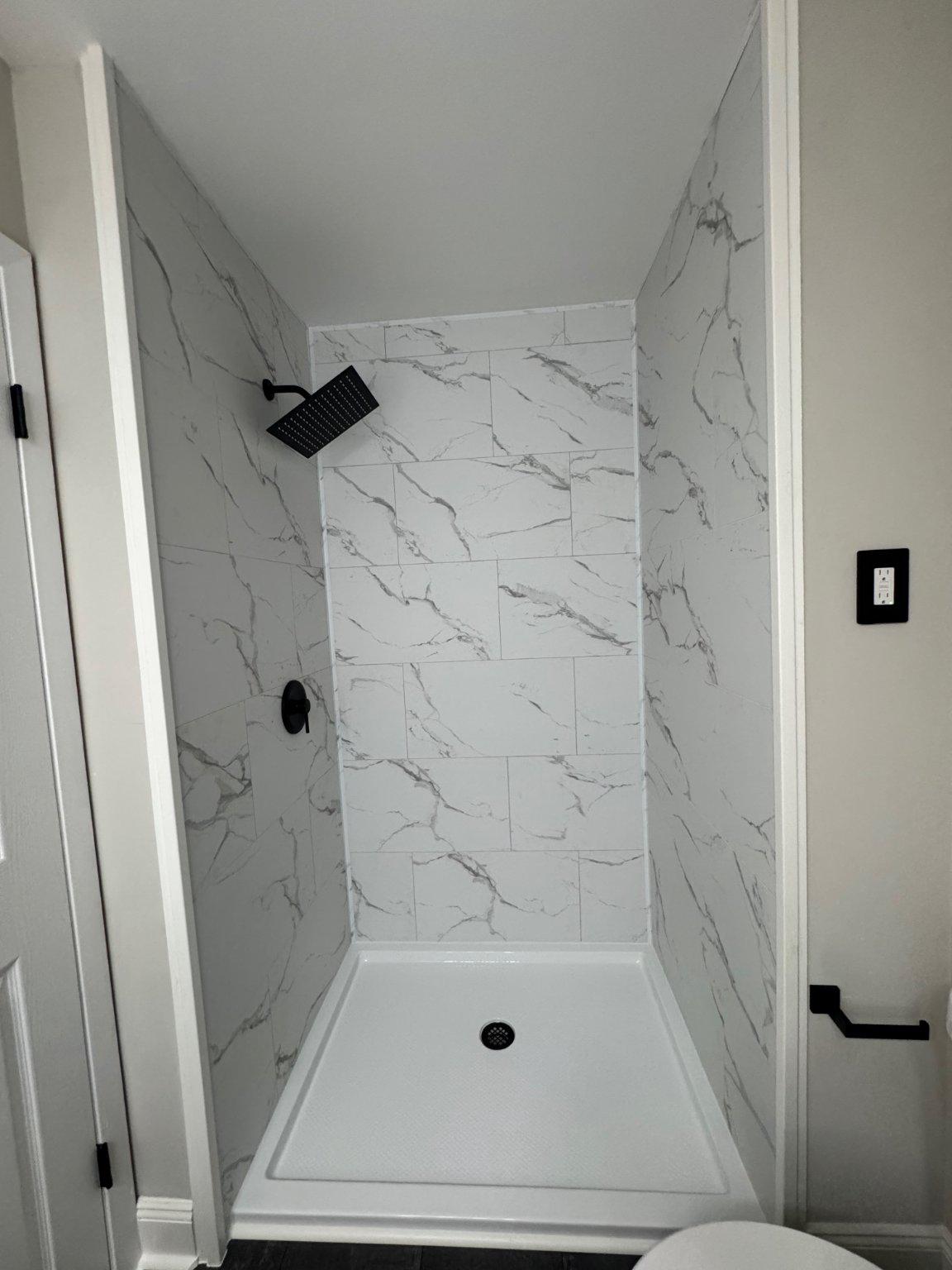 8 Framingham Road Beverly, NJ 08010 - Photo 19 of 35 a bathroom with a bathtub