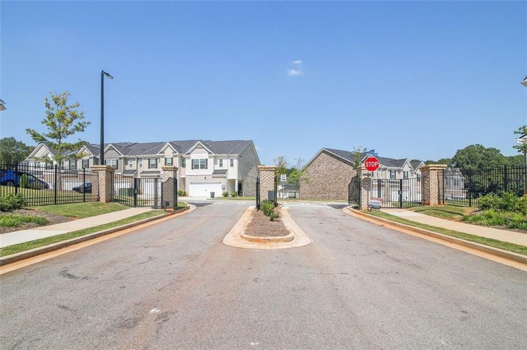 179 Hampton Street McDonough, GA 30253 - Photo 2 of 29