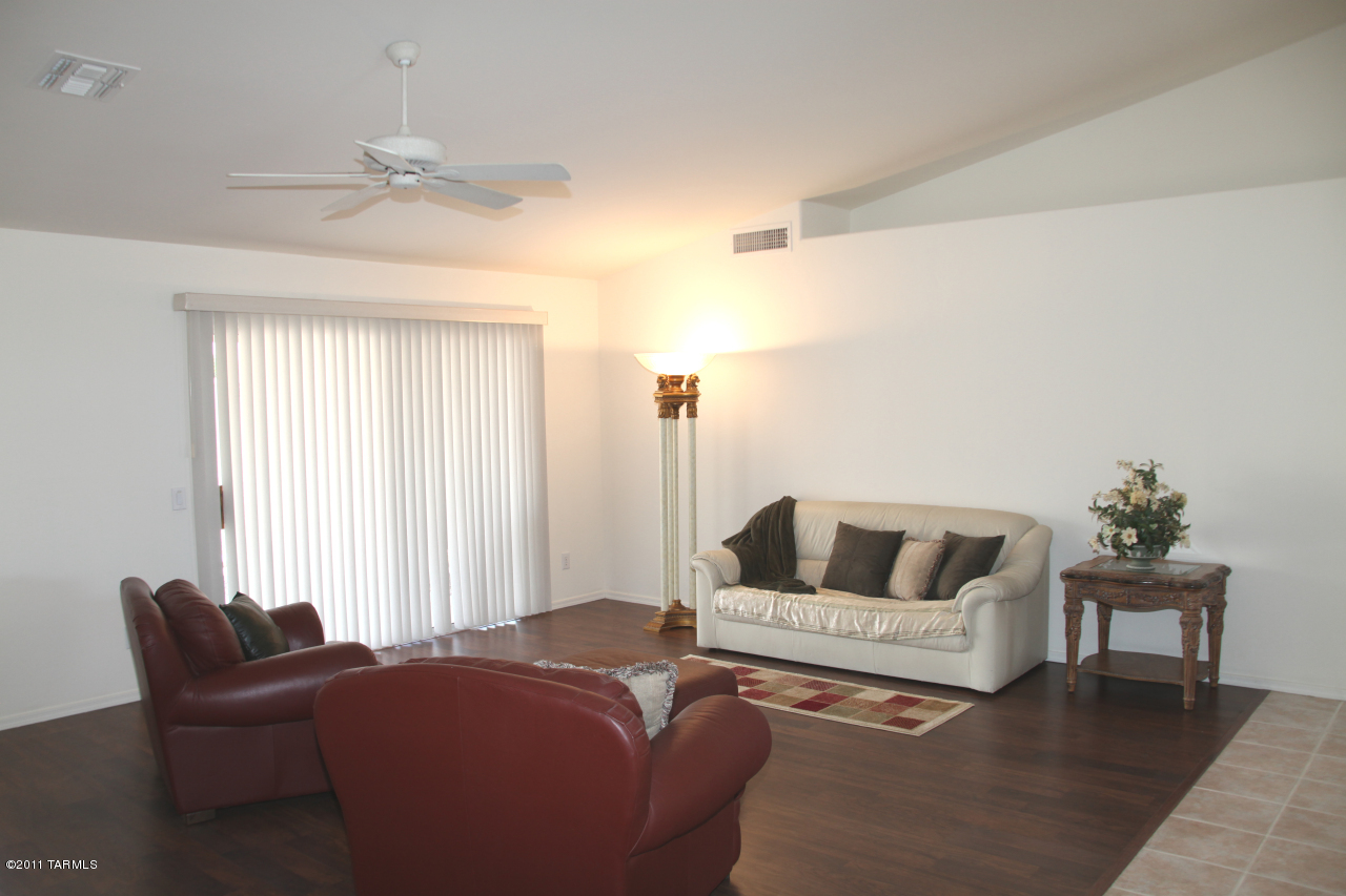 62696 East Flower Ridge Drive Tucson, AZ 85739 - Photo 2 of 17