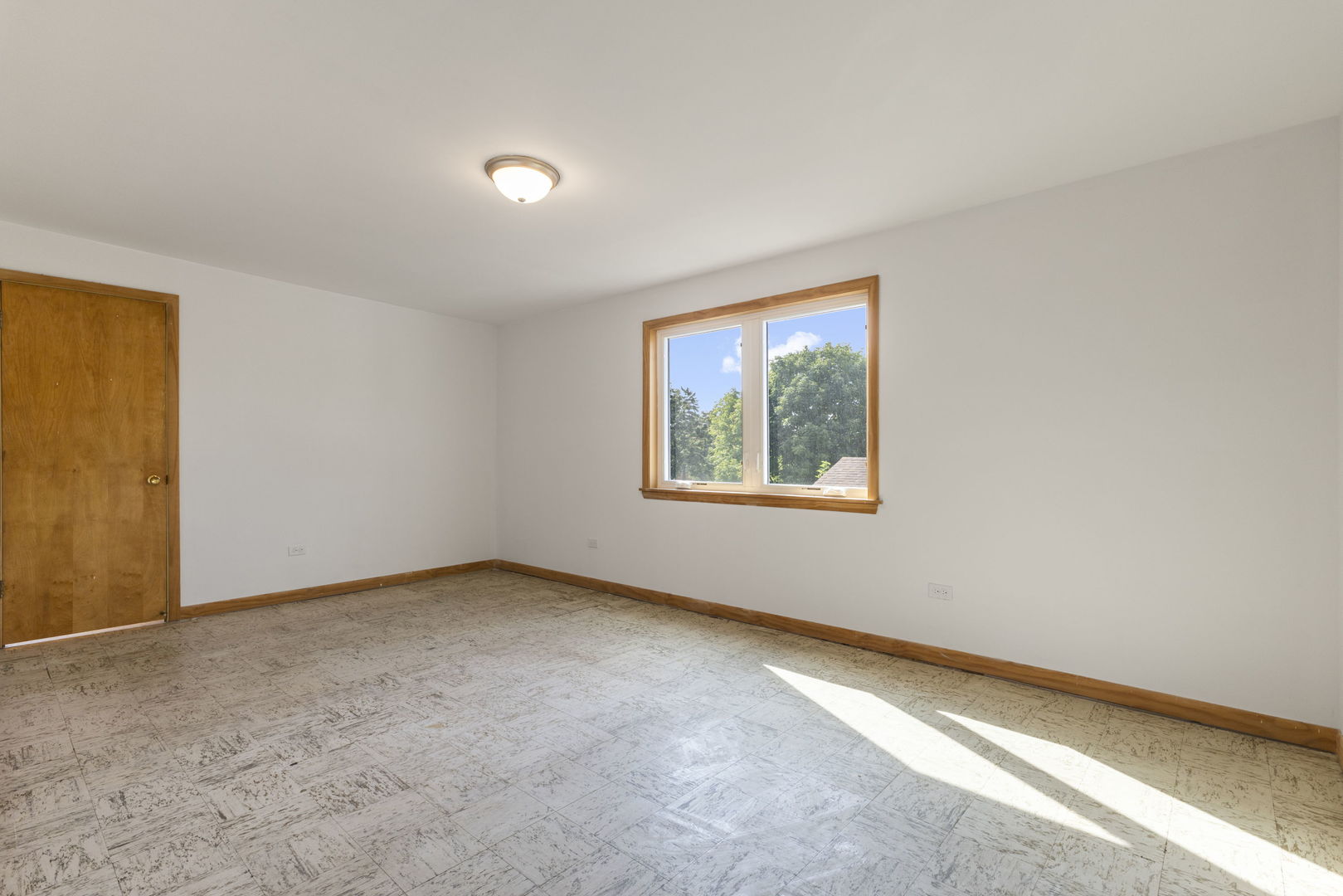 2240 South 9th Avenue North Riverside, IL 60546 - Photo 11 of 21 Gallery Image 11
