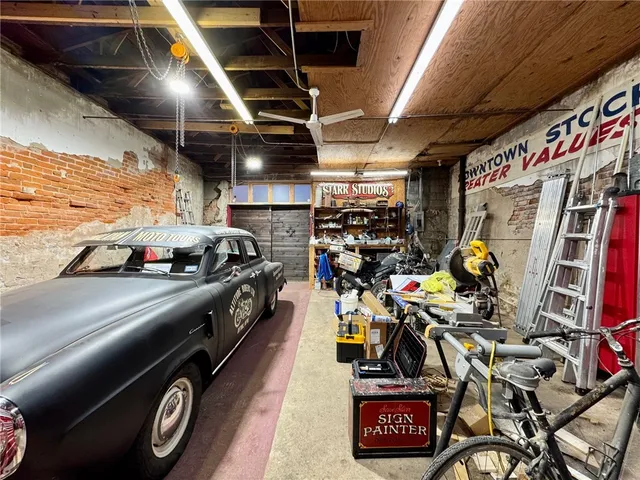 $255,000 | 512 Main Street, Calvert, TX 77837