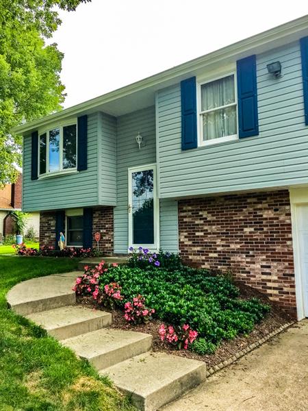 223 East Union Road Cheswick, PA 15024 - Photo 20 of 25 Taken by owner last Spring/Summer, a photo representative of the pretty landscaping that was always maintained within the flower beds surrounding the home adding pops of color to the curb appeal.