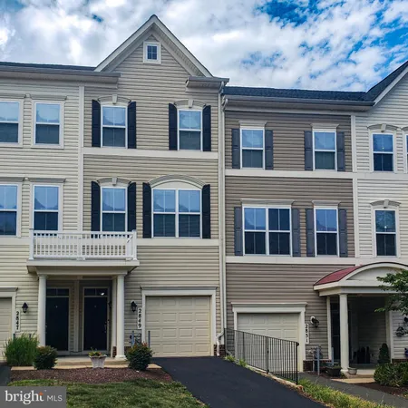 $2,500 | 2849 Chinkapin Oak Lane, Woodbridge, VA 22191