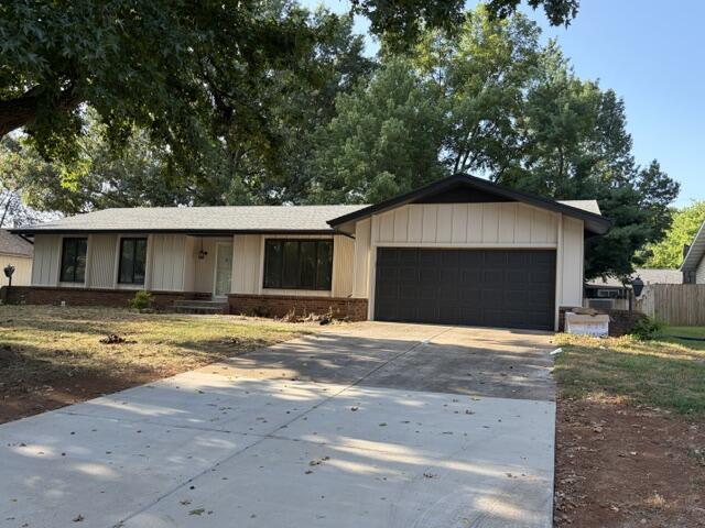 1754 East Cardinal Street Springfield, MO 65804 - Photo 1 of 1 image0