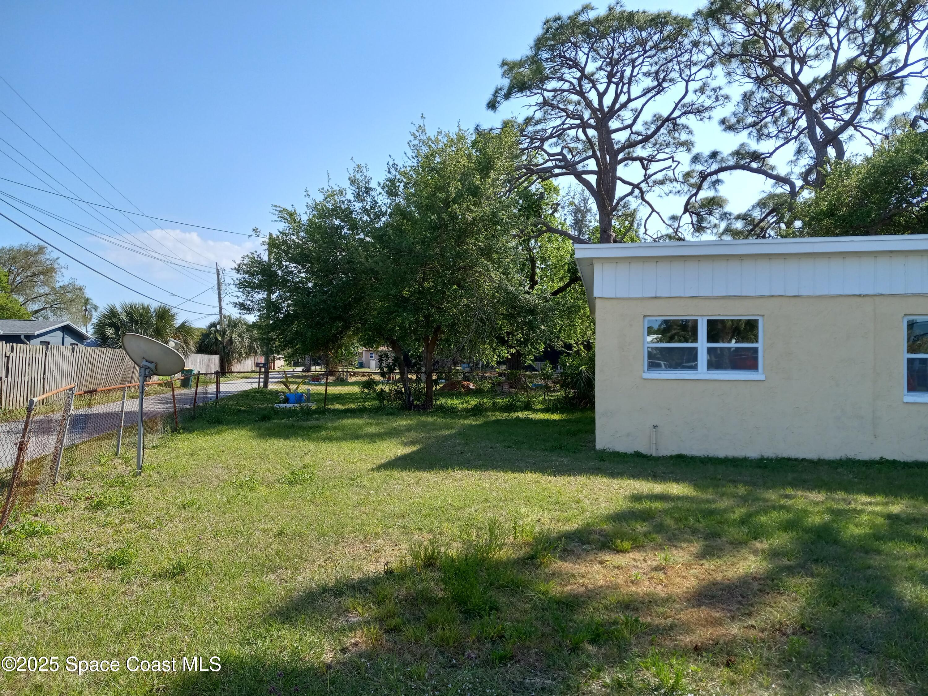 205 Lucas Road Merritt Island, FL 32953 - Photo 2 of 12 Yard