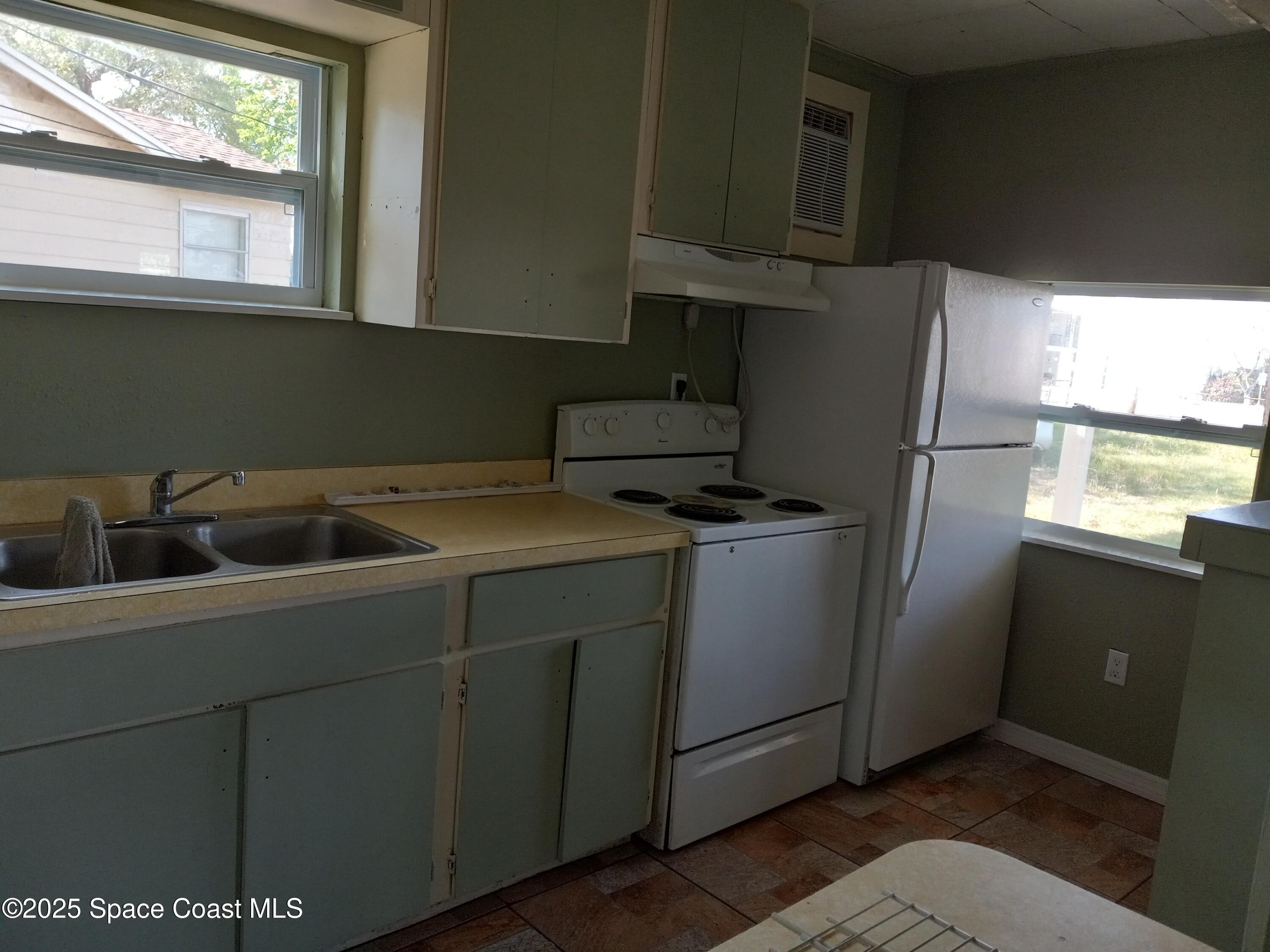 205 Lucas Road Merritt Island, FL 32953 - Photo 6 of 12 Kitchen