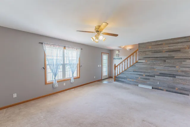 $599,000 | 30694 County Road West, Elroy, WI 53929