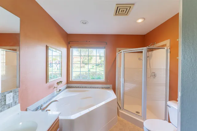 $599,000 | 30694 County Road West, Elroy, WI 53929