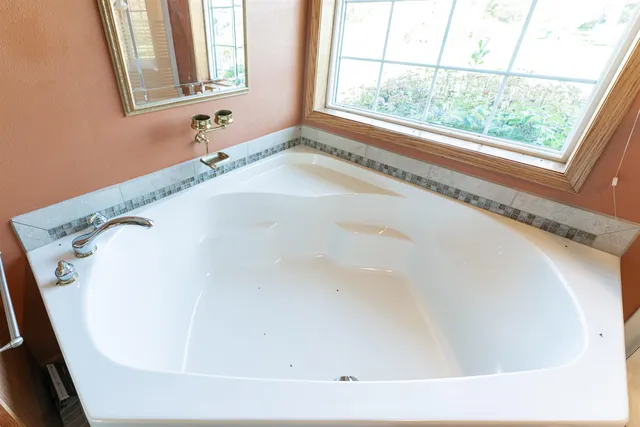 $599,000 | 30694 County Road West, Elroy, WI 53929