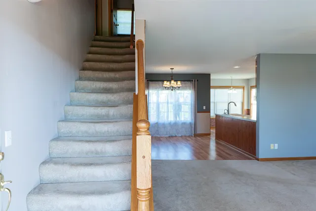 $599,000 | 30694 County Road West, Elroy, WI 53929