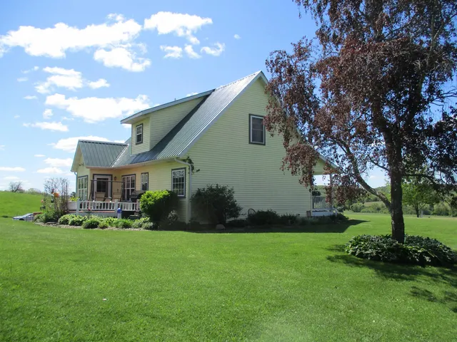 $599,000 | 30694 County Road West, Elroy, WI 53929