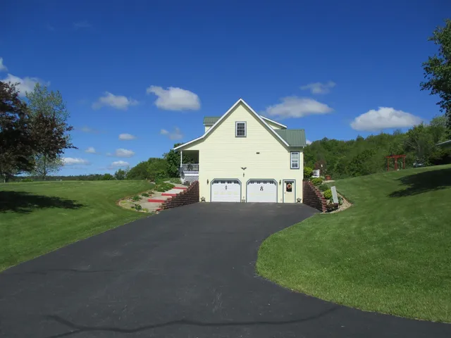 $599,000 | 30694 County Road West, Elroy, WI 53929