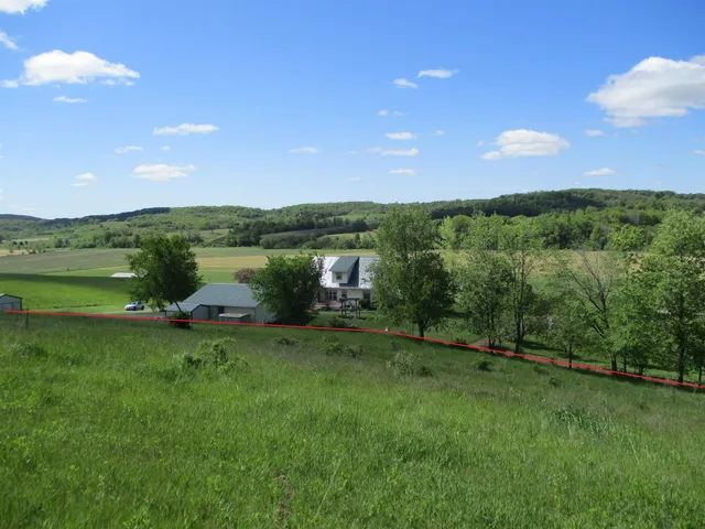 $599,000 | 30694 County Road West, Elroy, WI 53929