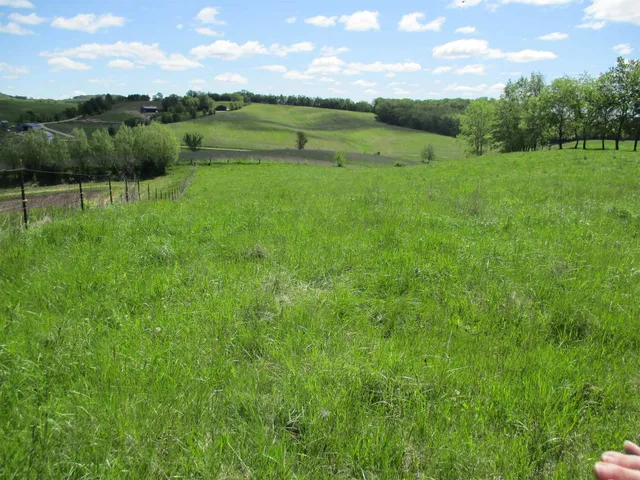 $599,000 | 30694 County Road West, Elroy, WI 53929