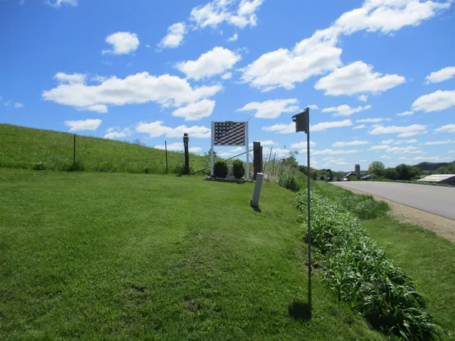 $599,000 | 30694 County Road West, Elroy, WI 53929