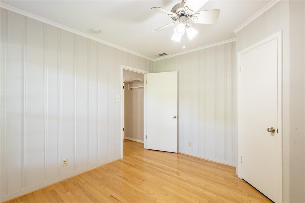 6165 Ravendale Lane Dallas, TX 75214 - Photo 24 of 40 a view of an empty room