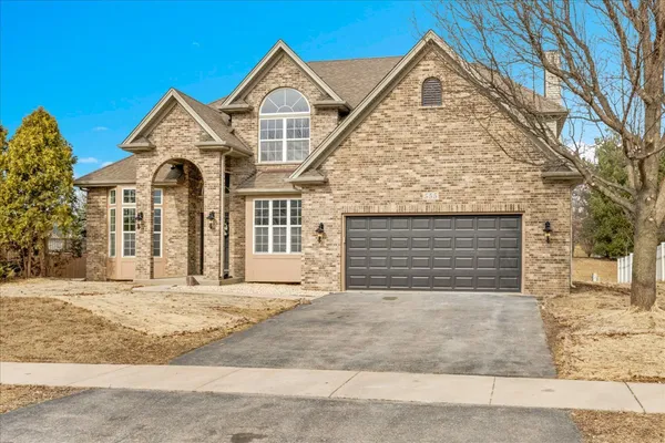 $529,900 | 555 Bluestem Drive, Yorkville, IL 60560