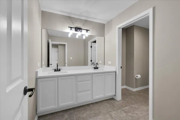 $529,900 | 555 Bluestem Drive, Yorkville, IL 60560