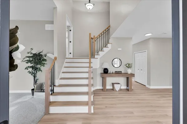 $529,900 | 555 Bluestem Drive, Yorkville, IL 60560