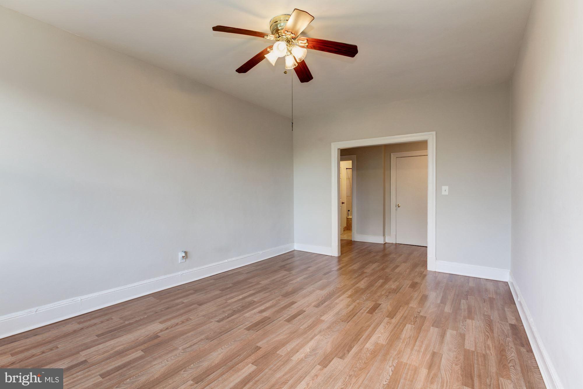 1457 Park Road Northwest, Unit 403 Washington, DC 20010 - Photo 12 of 22 Living Room