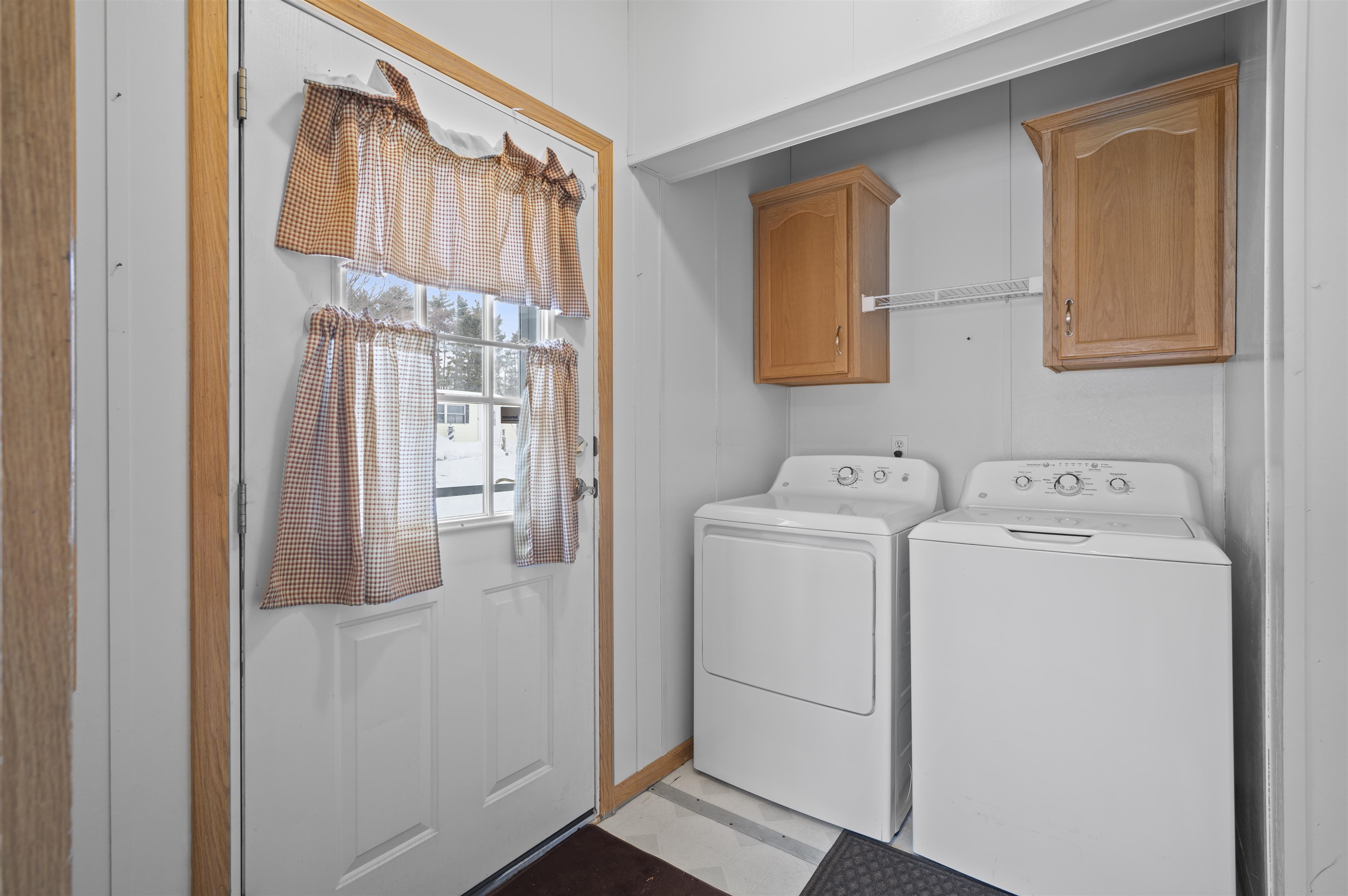 4 Limestone Way North Hampton, NH 03862 - Photo 5 of 34