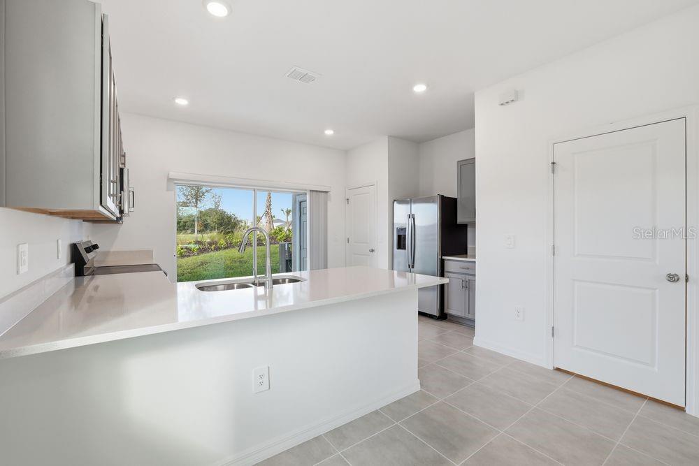 14004 Textile Run Parrish, FL 34219 - Photo 7 of 44