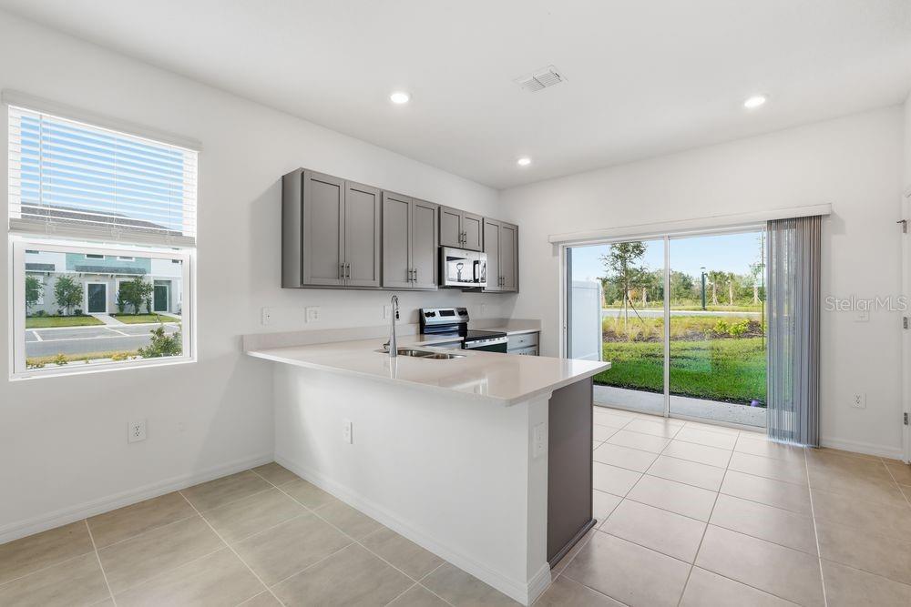 14004 Textile Run Parrish, FL 34219 - Photo 8 of 44